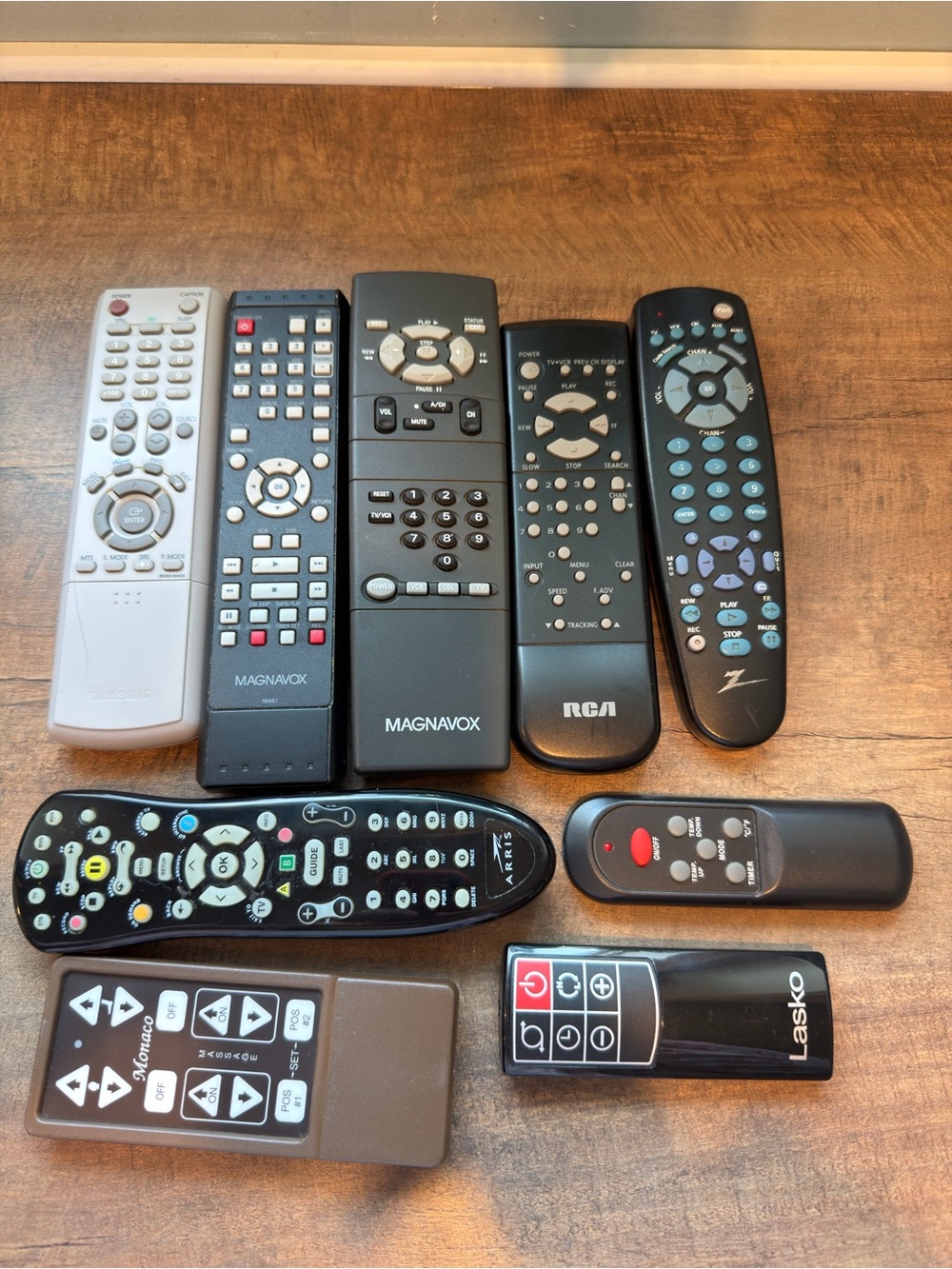 Mixed Brands Wireless Remote Control Lot for Samsung Magnavox RCA Arris Lasko